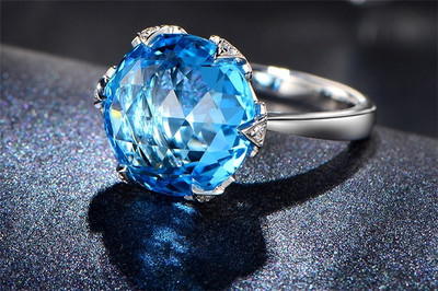 米萊珠寶9.5克拉托帕石戒指 璀璨藍調，指尖的藝術珍藏